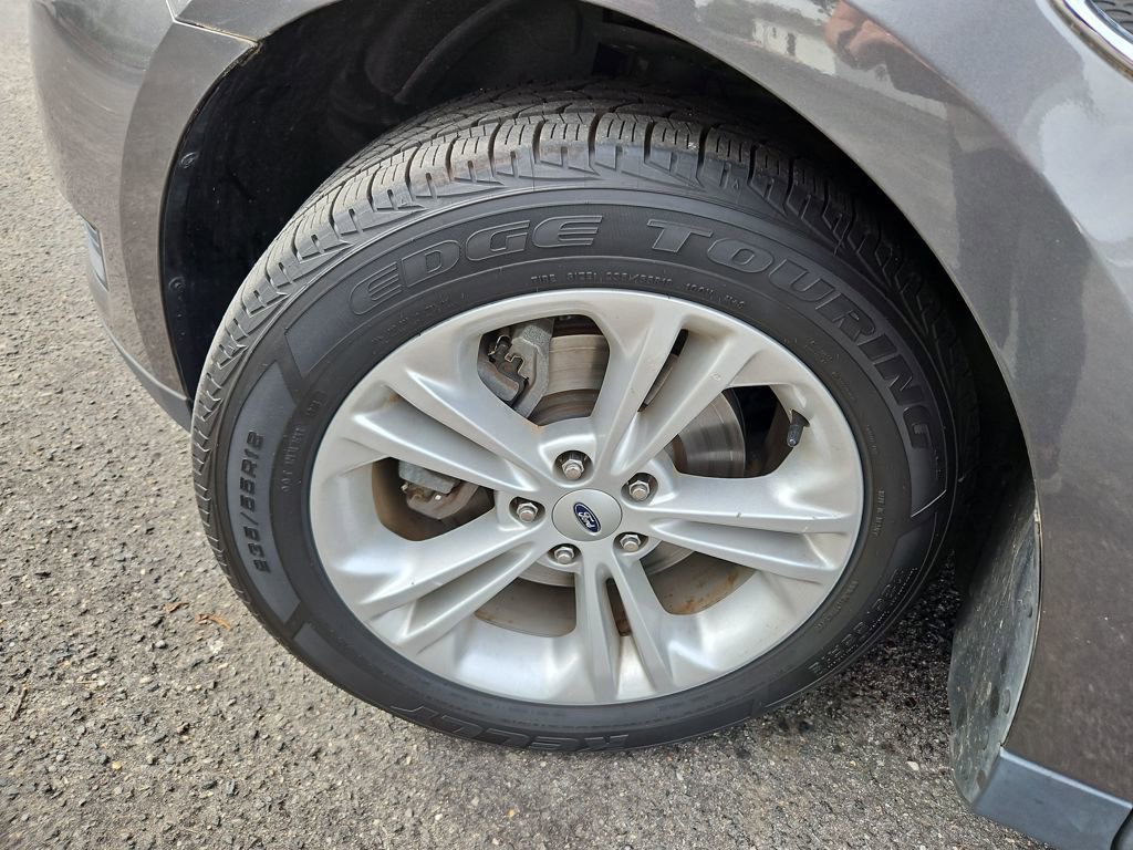 Used 2017 Ford Taurus SE image 28
