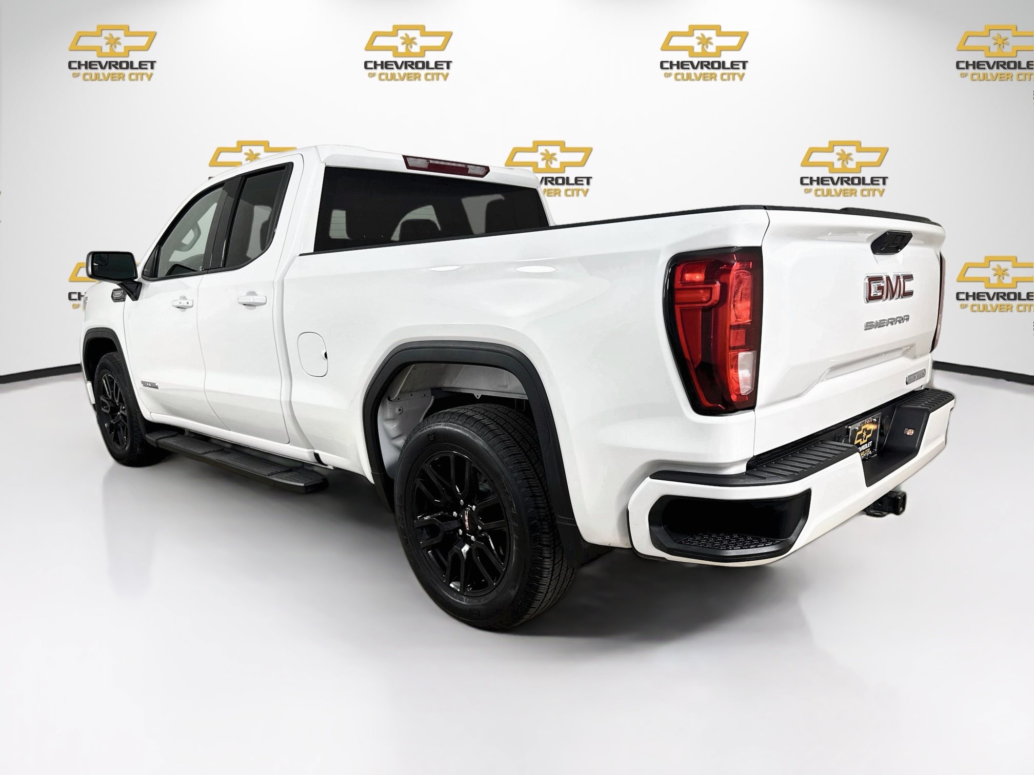 Used 2025 GMC Sierra 1500 Elevation RWD image 6