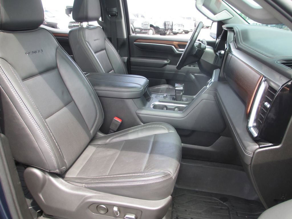 Used 2023 GMC Sierra 1500 Denali w/ Denali Reserve Package AWD/4WD image 28
