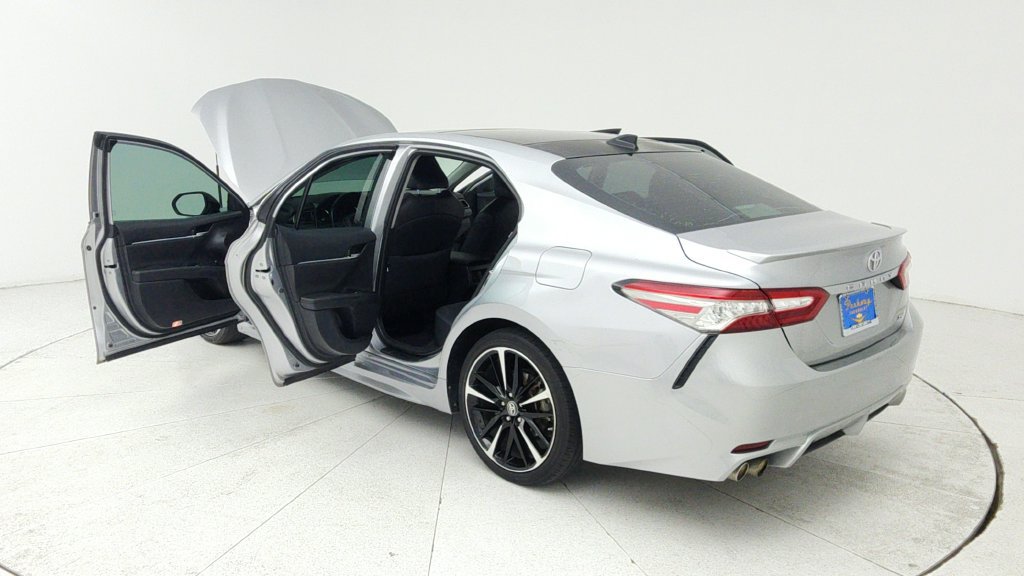 Used 2019 Toyota Camry XSE FWD image 11
