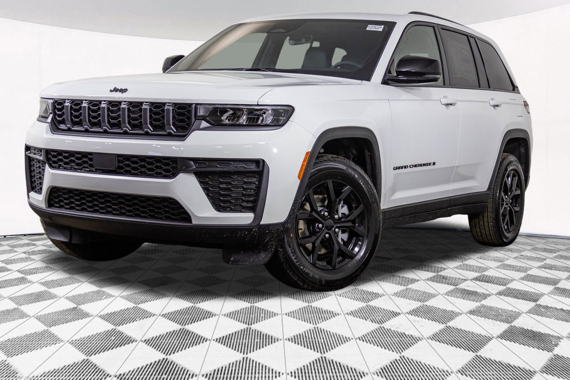 New 2026 Jeep Grand Cherokee Altitude AWD/4WD image 2