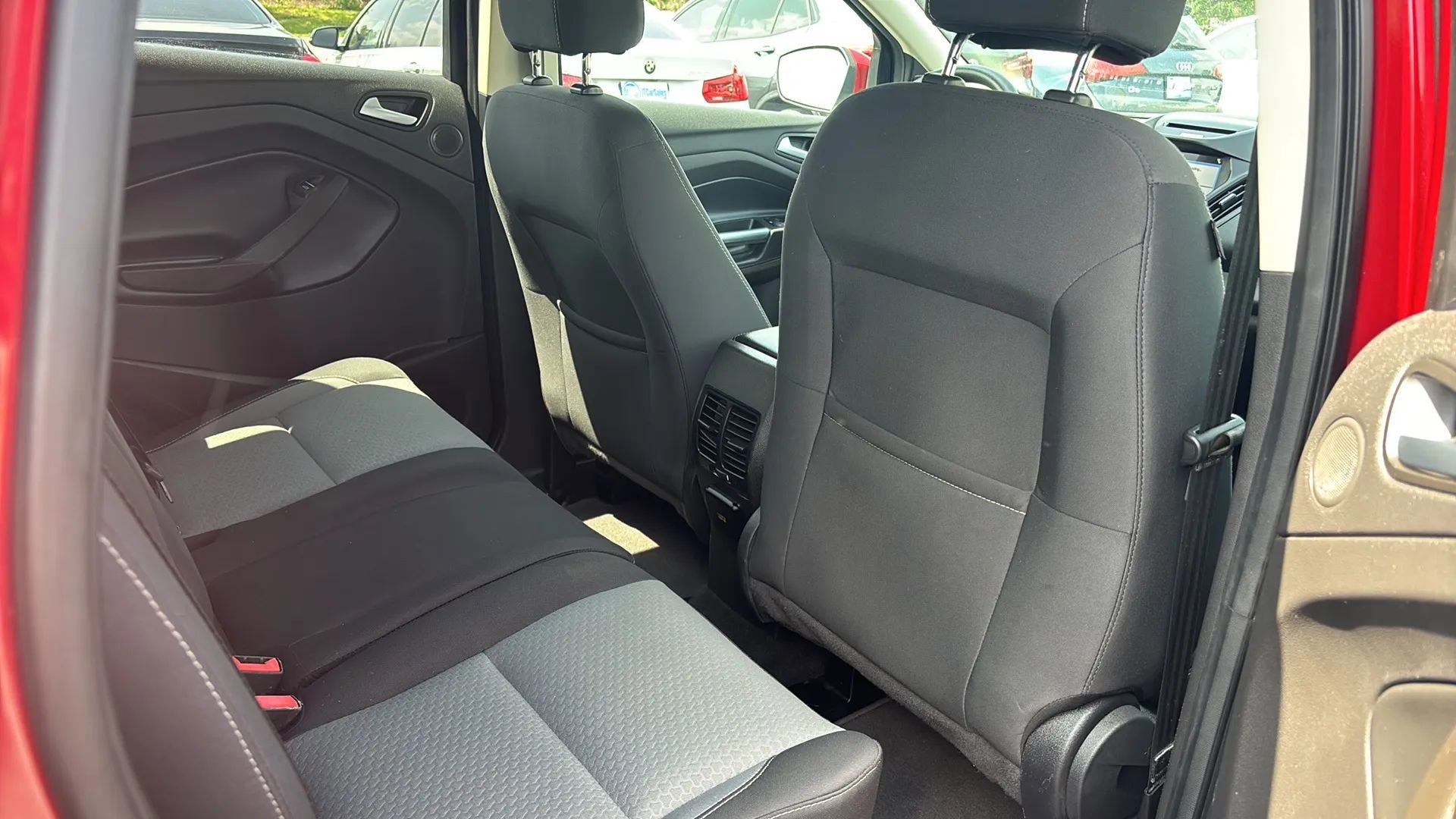 Used 2017 Ford Escape SE w/ Equipment Group 201A AWD/4WD image 12