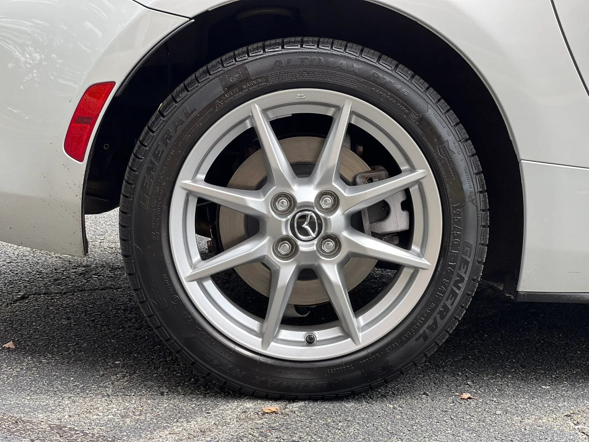 Used 2016 MAZDA MX-5 Miata Sport RWD image 37