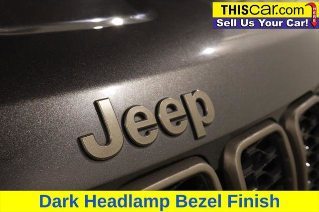 Used 2016 Jeep Grand Cherokee Laredo 75th Anniversary image 23