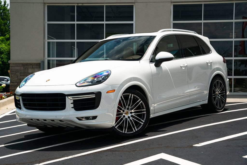 Used 2015 Porsche Cayenne Turbo AWD/4WD image 2