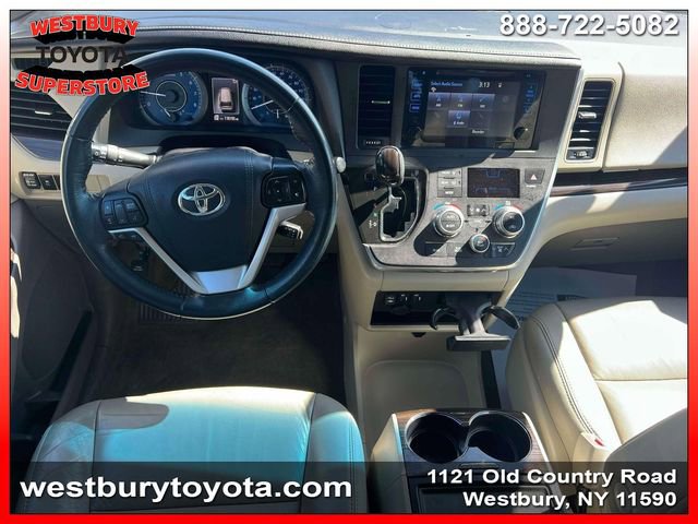 Used 2017 Toyota Sienna XLE w/ XLE Navigation Package image 13