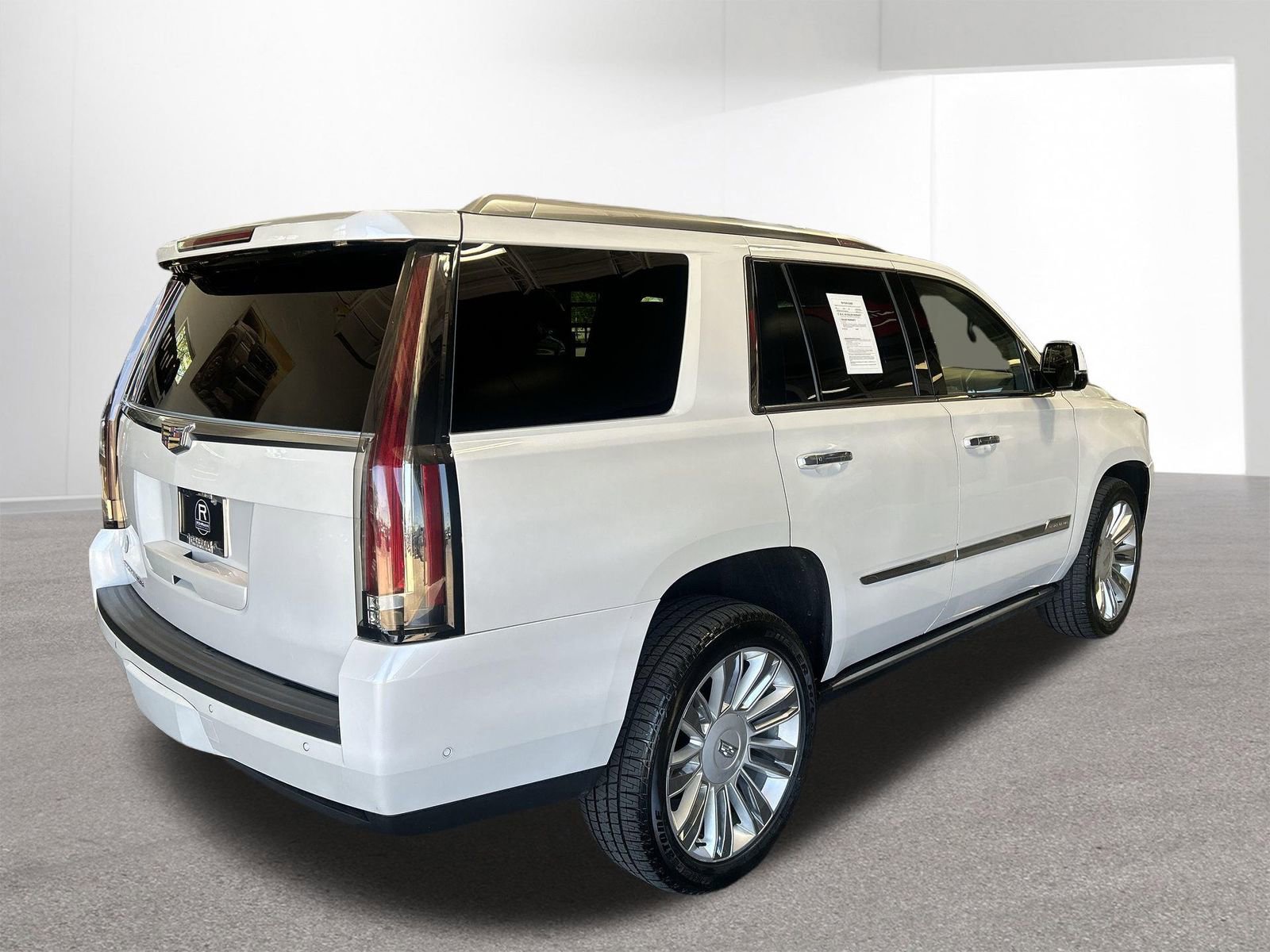 Used 2018 Cadillac Escalade Platinum AWD/4WD image 41