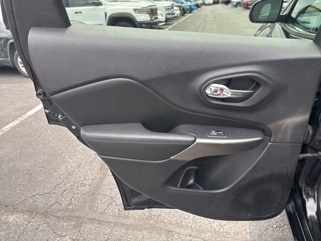 Used 2020 Jeep Cherokee High Altitude AWD/4WD image 21