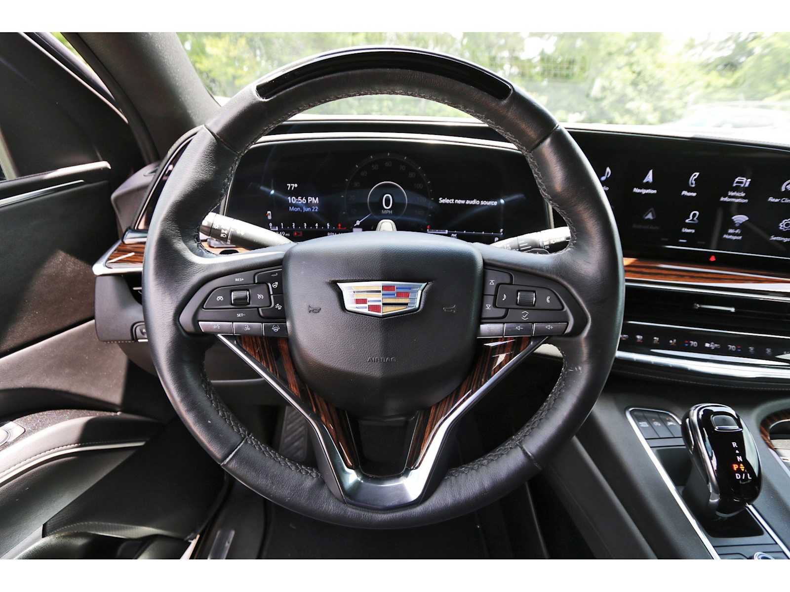 Used 2023 Cadillac Escalade ESV Premium Luxury AWD/4WD image 15