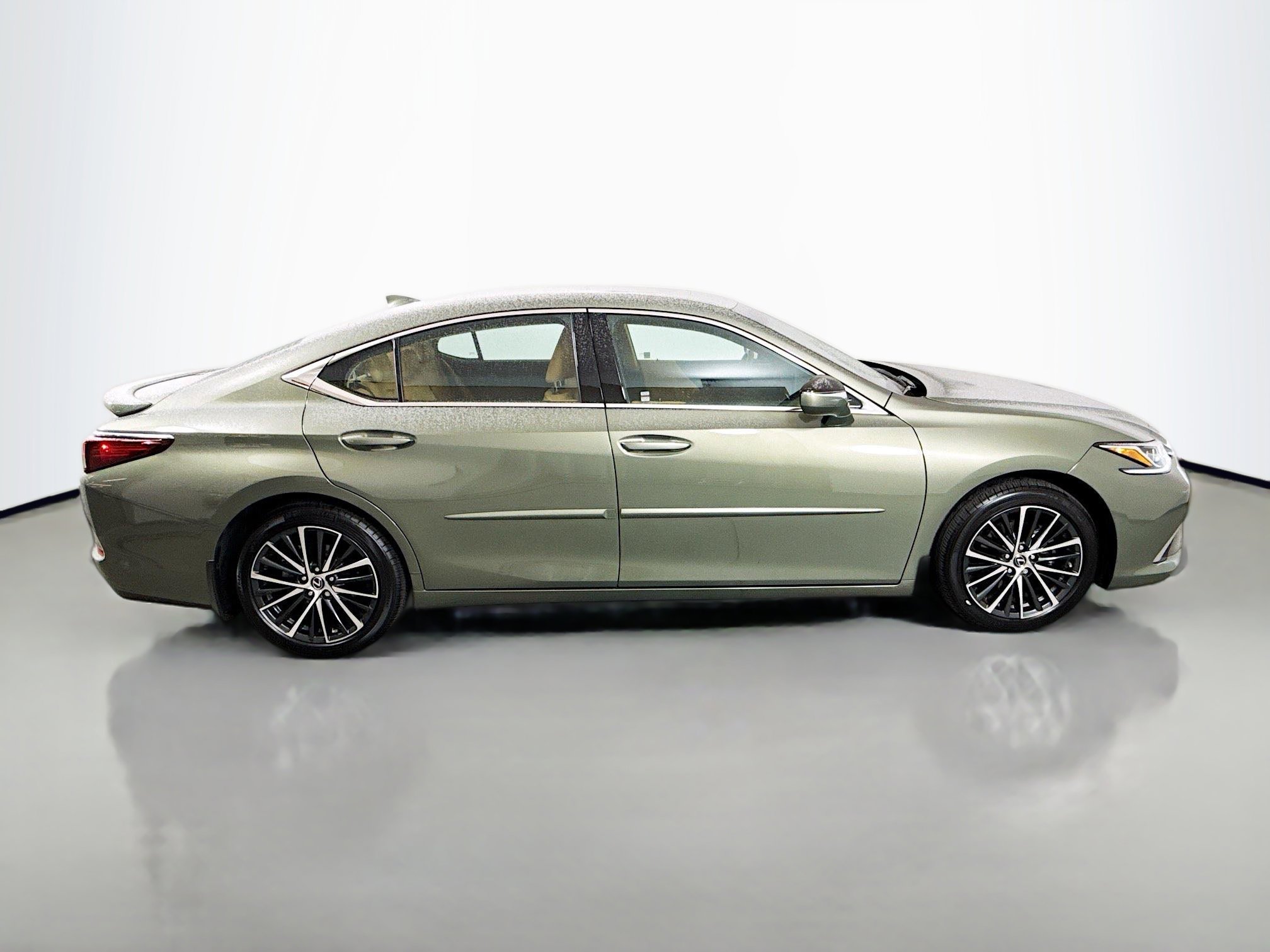 Certified 2024 Lexus ES 350 w/ Premium Package image 8