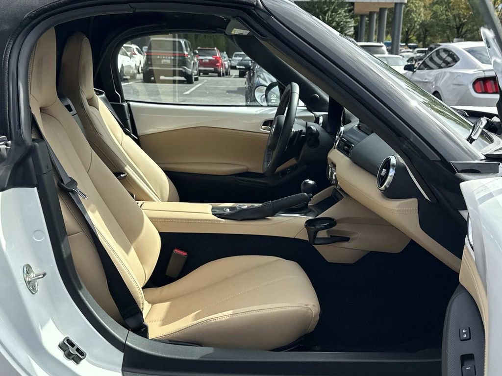 Used 2025 MAZDA MX-5 Miata Grand Touring image 27