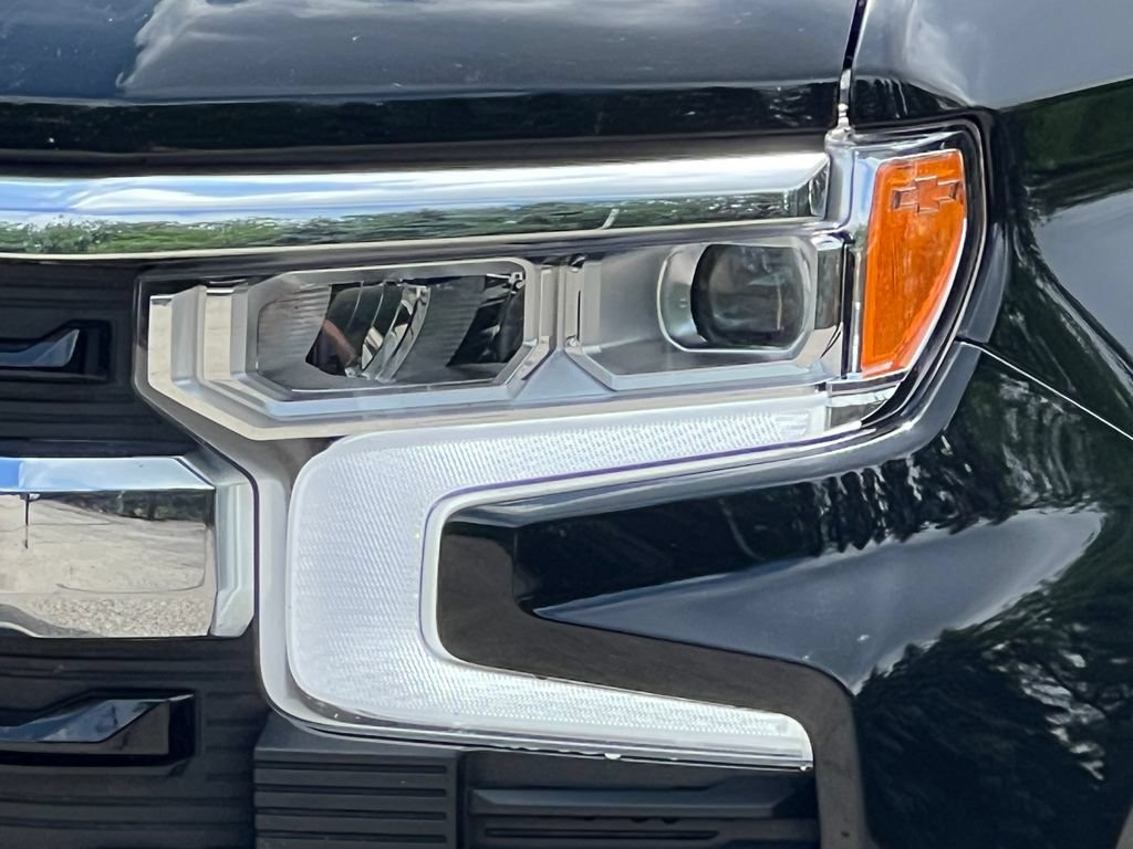 Used 2024 Chevrolet Silverado 1500 LT AWD/4WD image 9