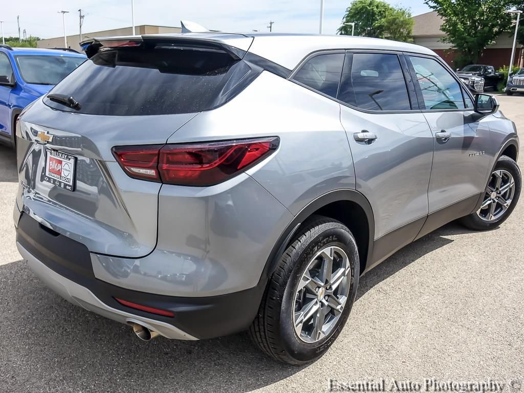 Used 2025 Chevrolet Blazer LT AWD/4WD image 9