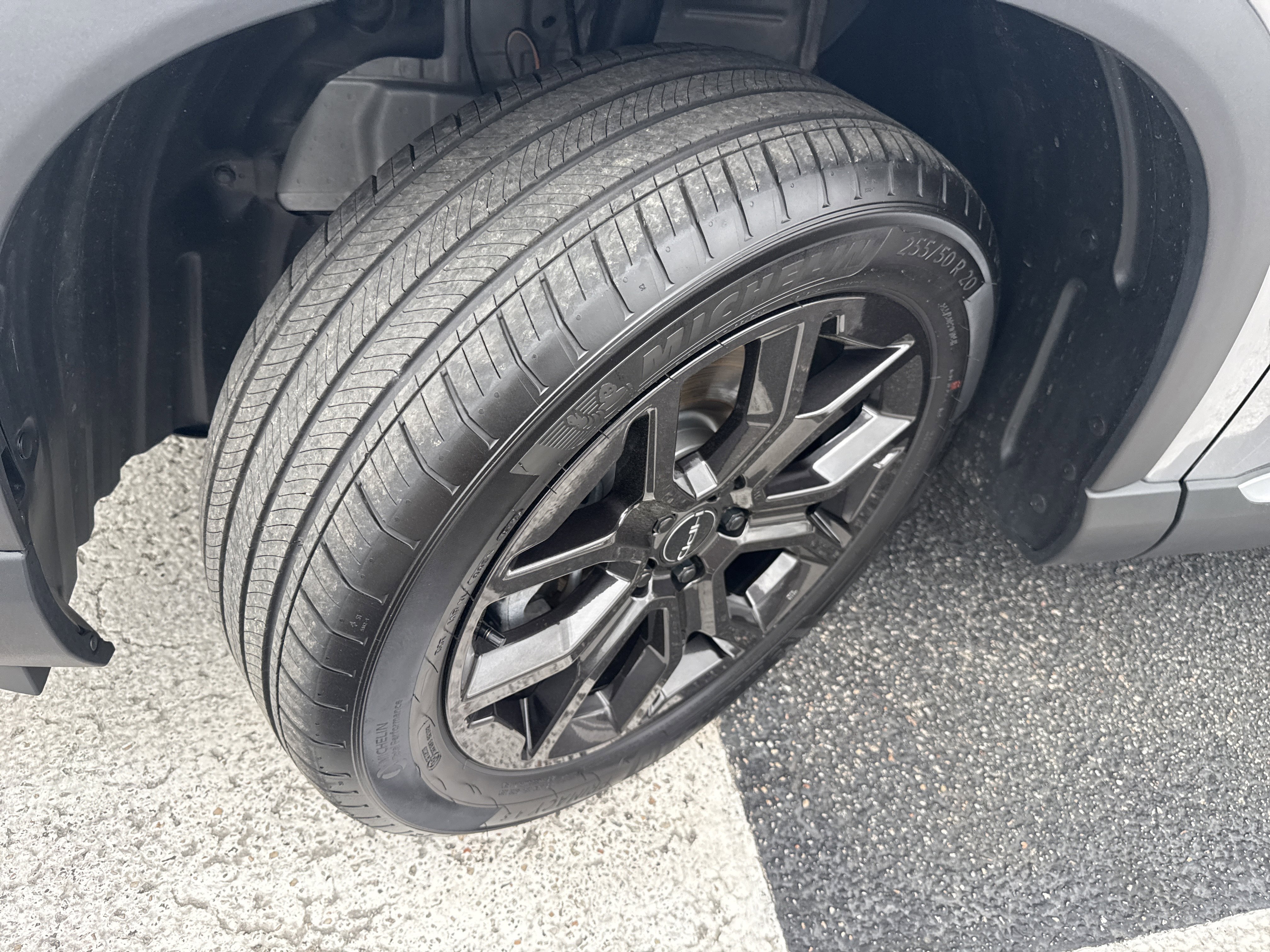 Used 2025 Honda Pilot Touring image 7