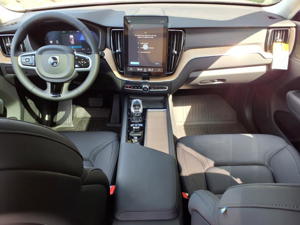 New 2026 Volvo XC60 B5 Plus w/ Protection Package Premier image 9