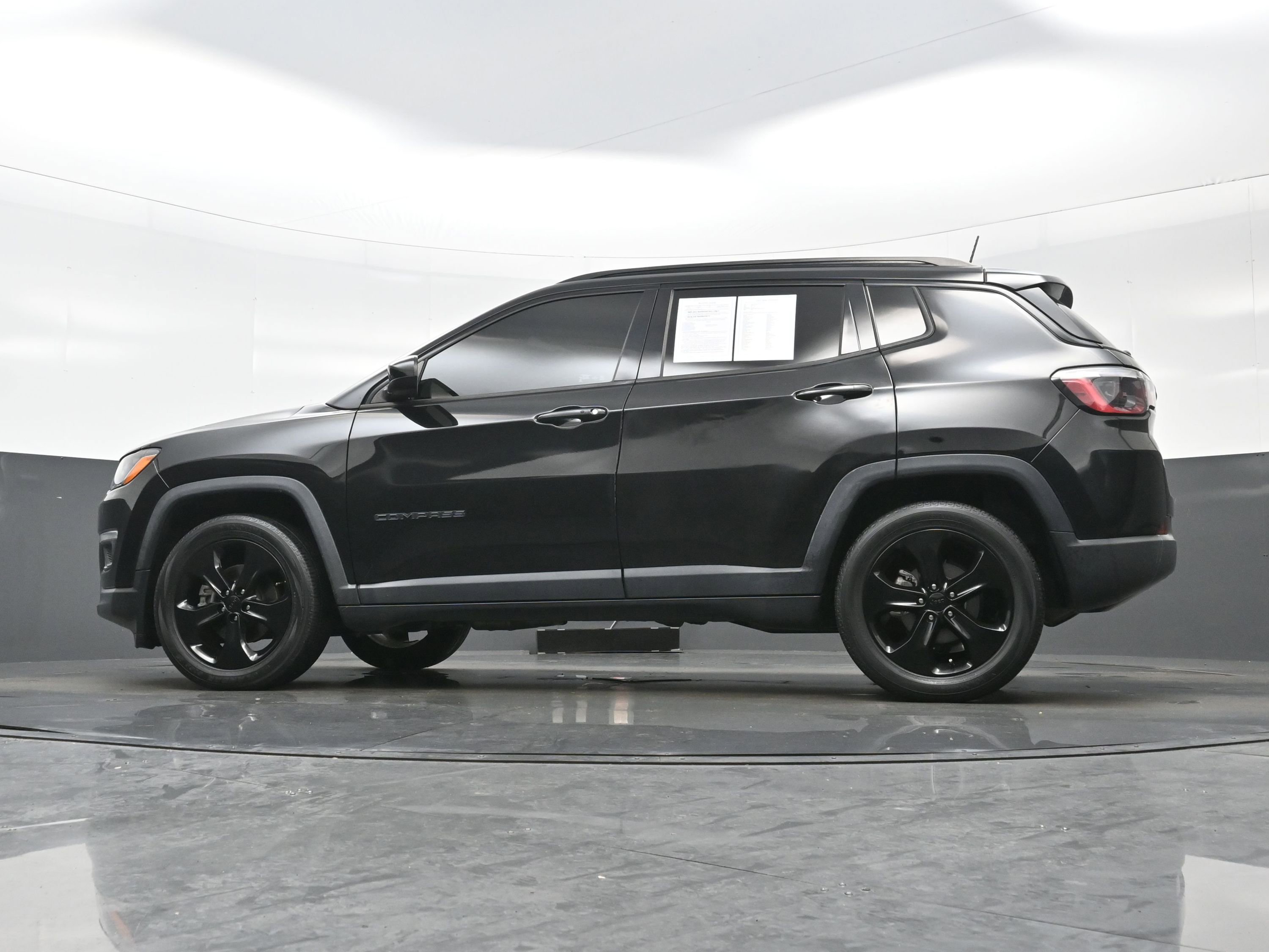 Used 2021 Jeep Compass Latitude FWD image 26