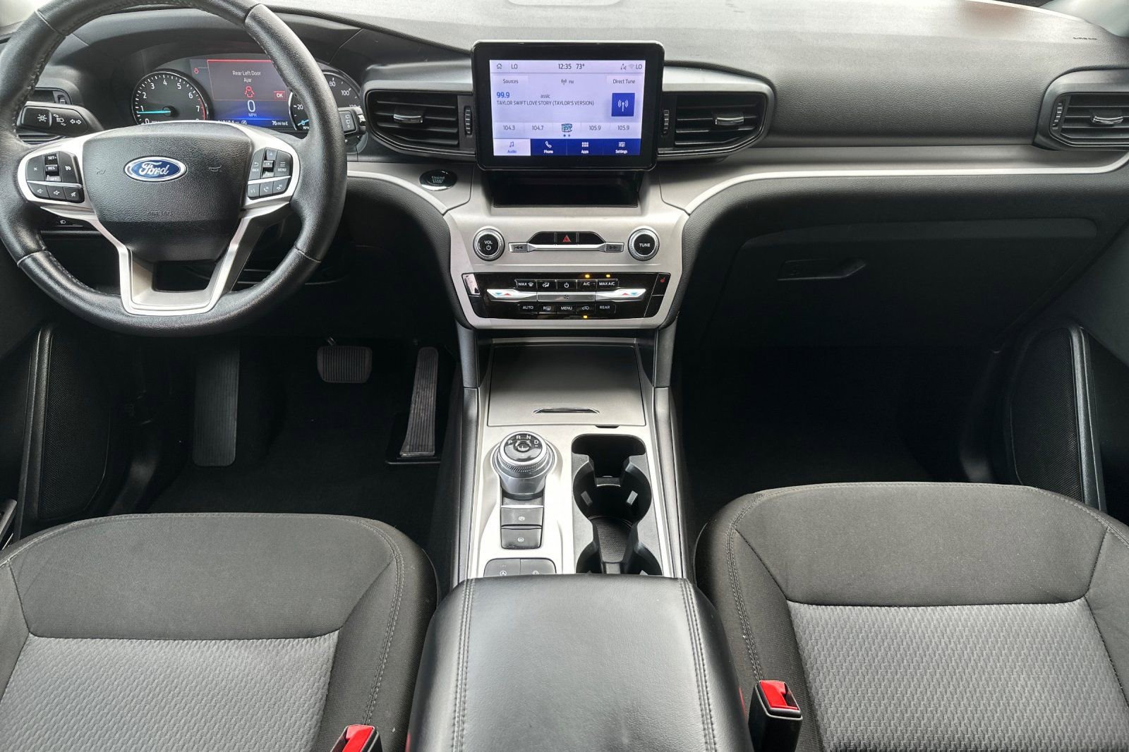 Used 2024 Ford Explorer XLT RWD image 13