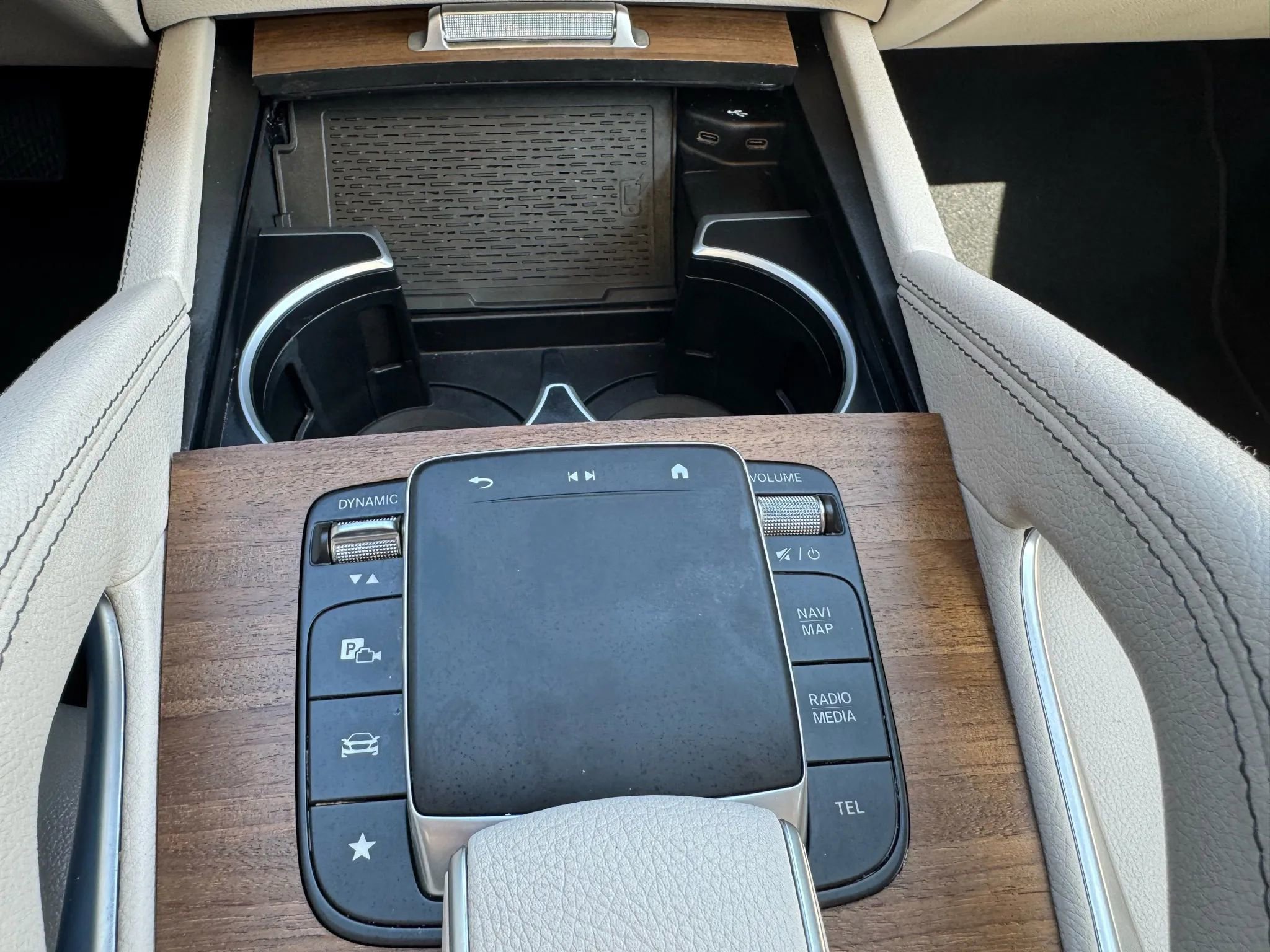 Used 2024 Mercedes-Benz GLS 450 4MATIC image 21