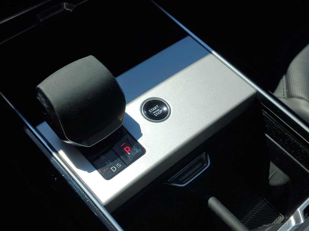 Used 2025 Land Rover Range Rover Long Wheelbase Autobiography image 26