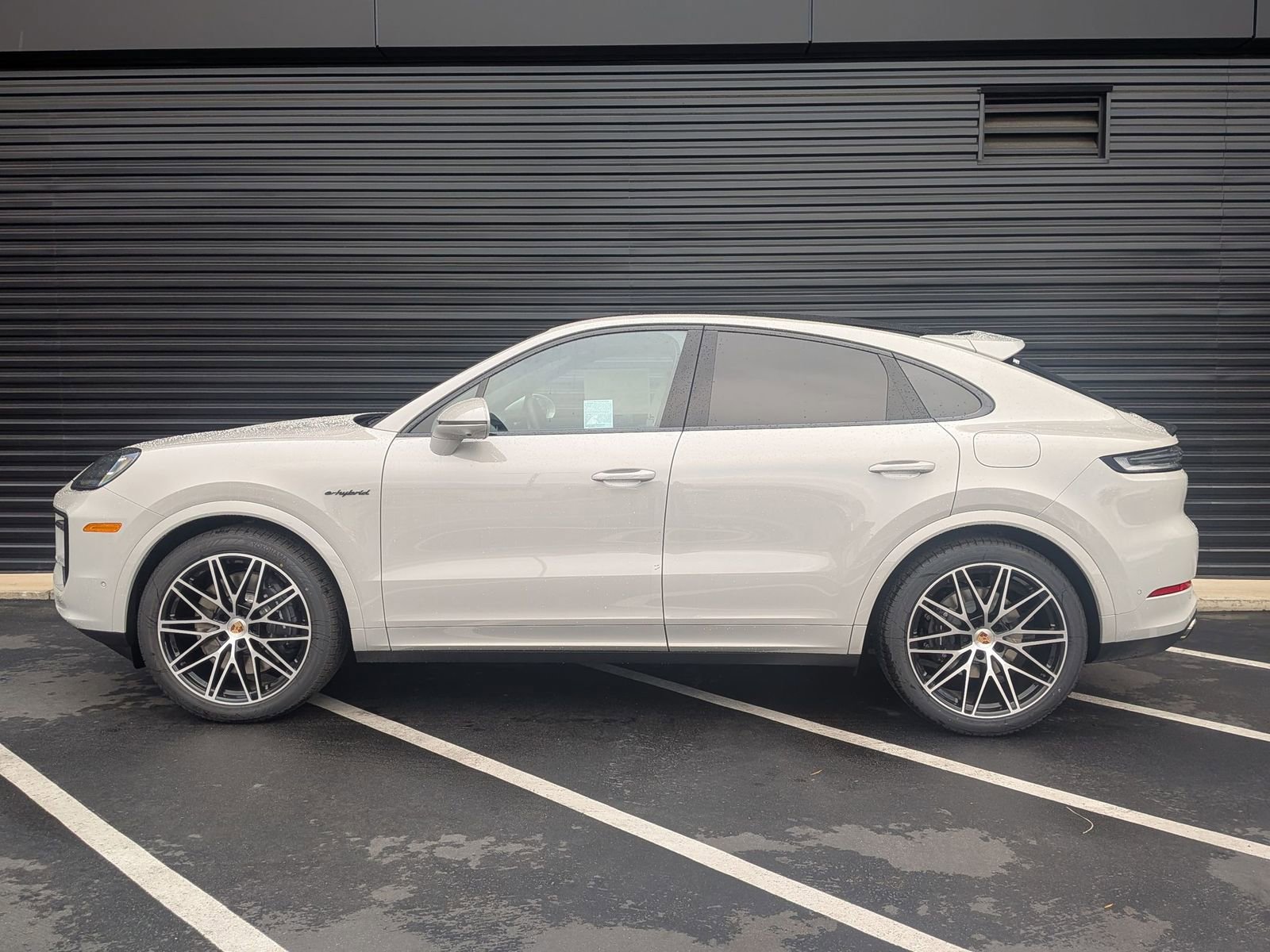 New 2026 Porsche Cayenne E-Hybrid Coupe image 2