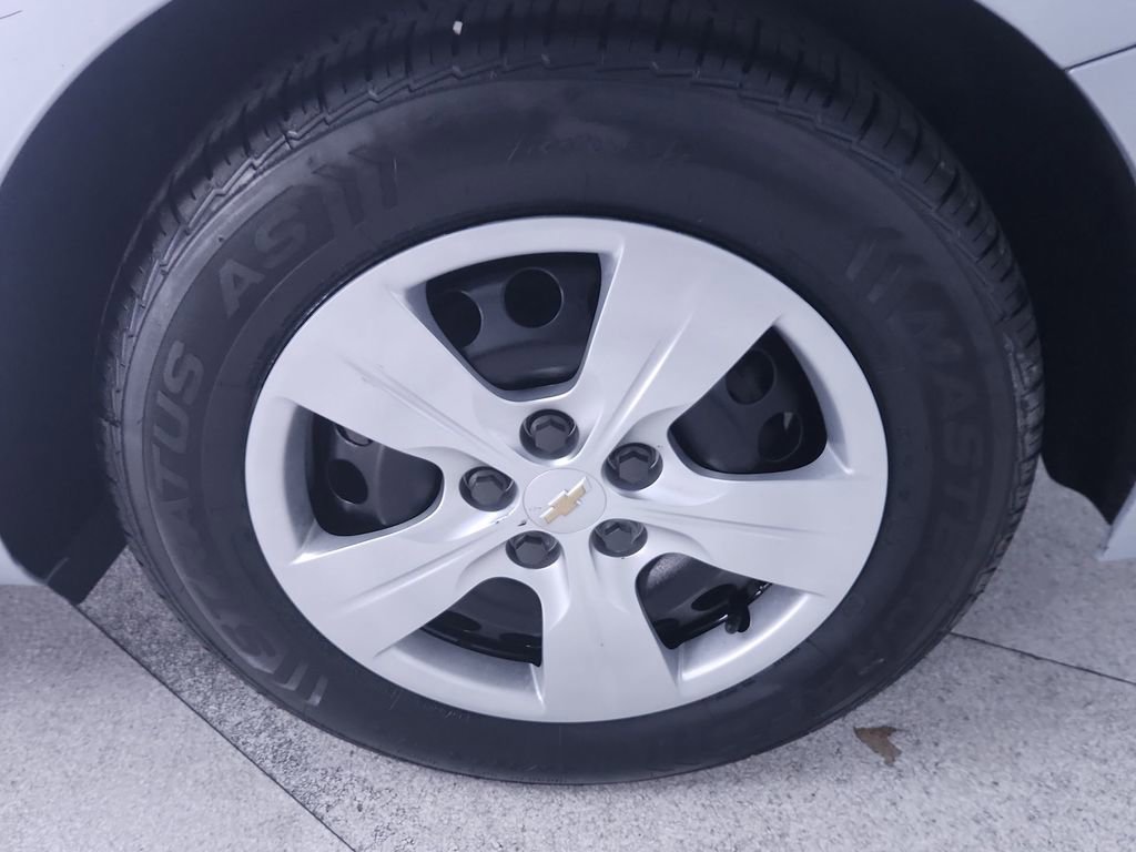 Used 2017 Chevrolet Cruze LS image 10