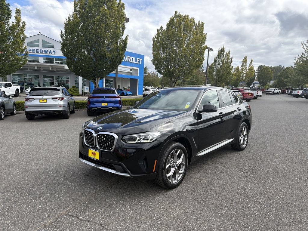 Used 2023 BMW X4 xDrive30i AWD/4WD image 5