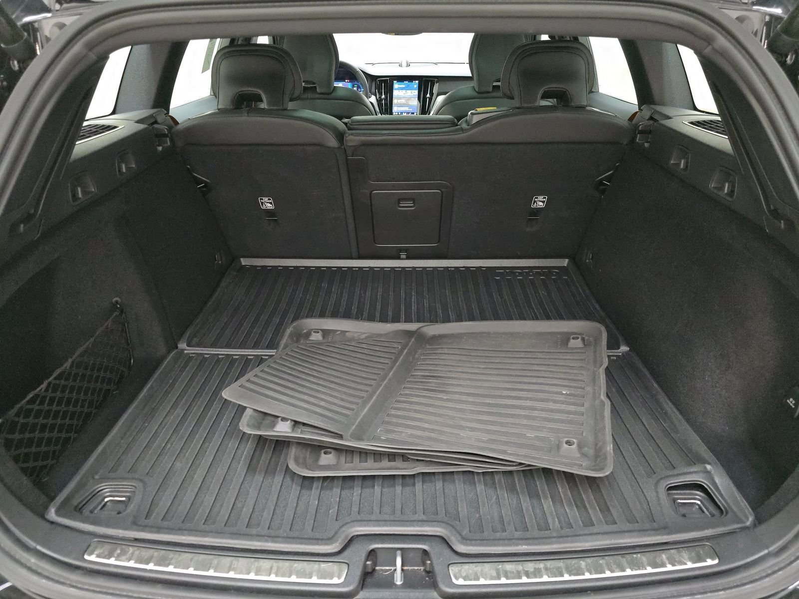 Used 2024 Volvo V60 T8 Polestar w/ Protection Package image 10