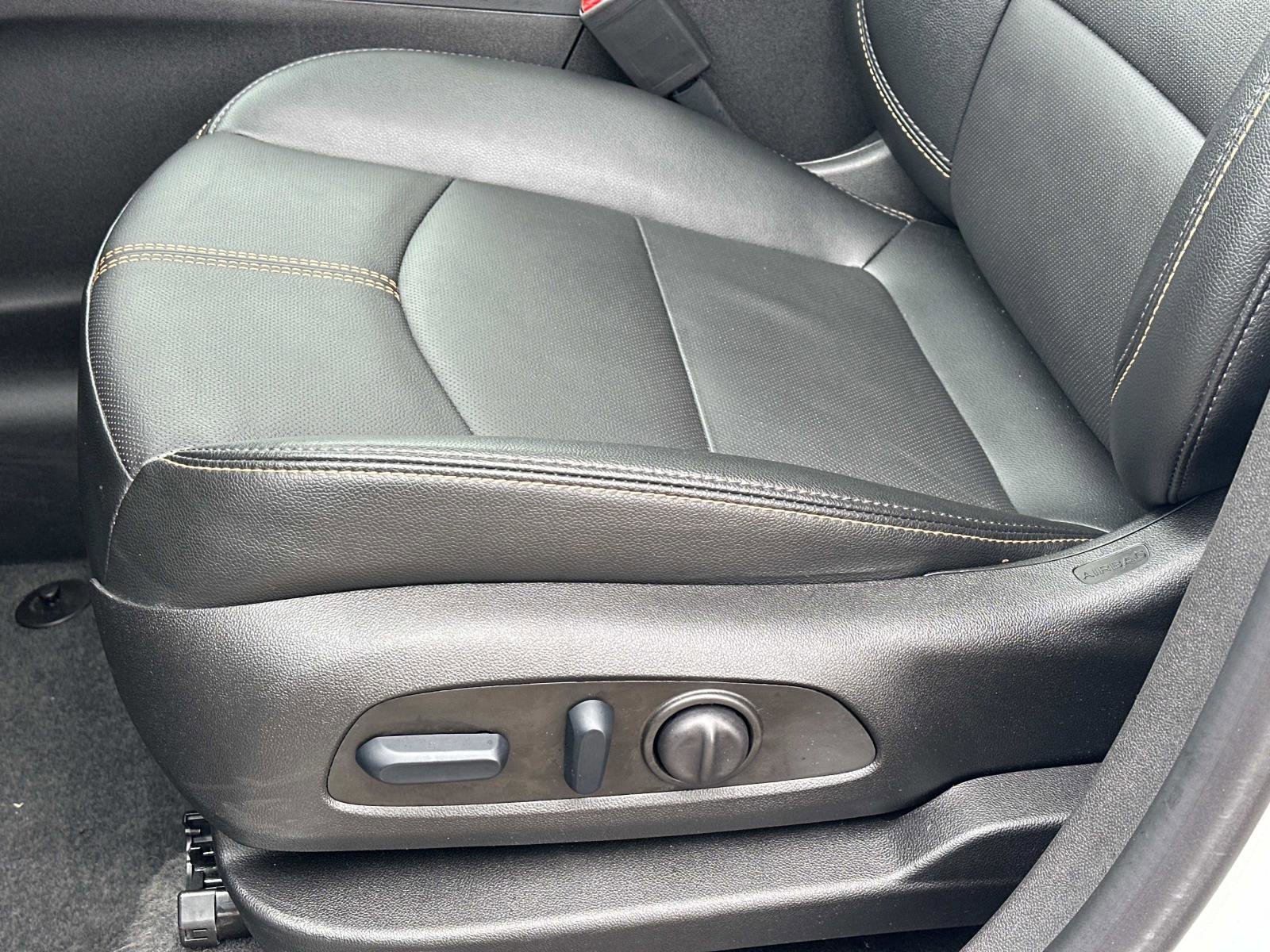 Certified 2024 Chevrolet Equinox Premier image 17