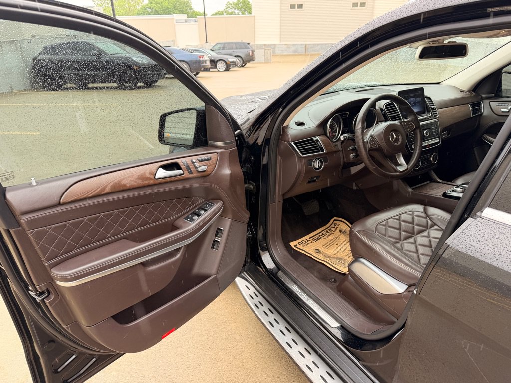 Used 2019 Mercedes-Benz GLS 550 4MATIC image 9