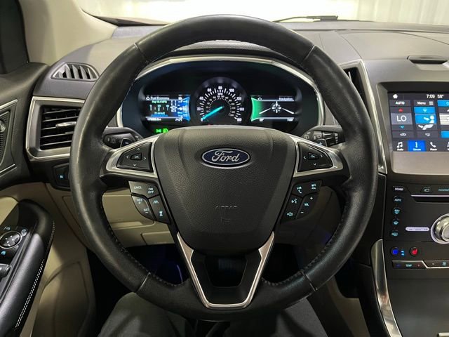 Used 2019 Ford Edge Titanium w/ Equipment Group 301A image 18