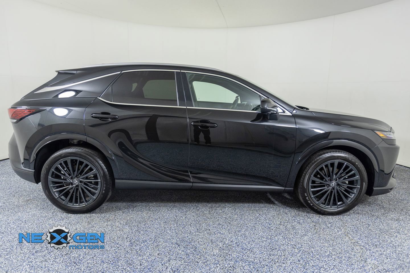 Used 2025 Lexus RX 350 Premium w/ Convenience Package AWD/4WD image 8
