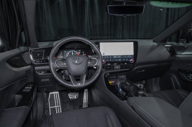 Used 2025 Lexus NX 350 F Sport AWD/4WD image 17