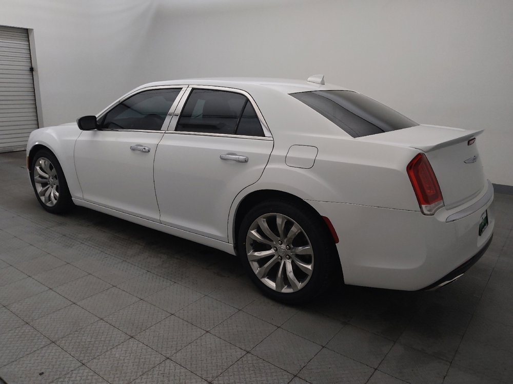 Used 2019 Chrysler 300 Limited image 3