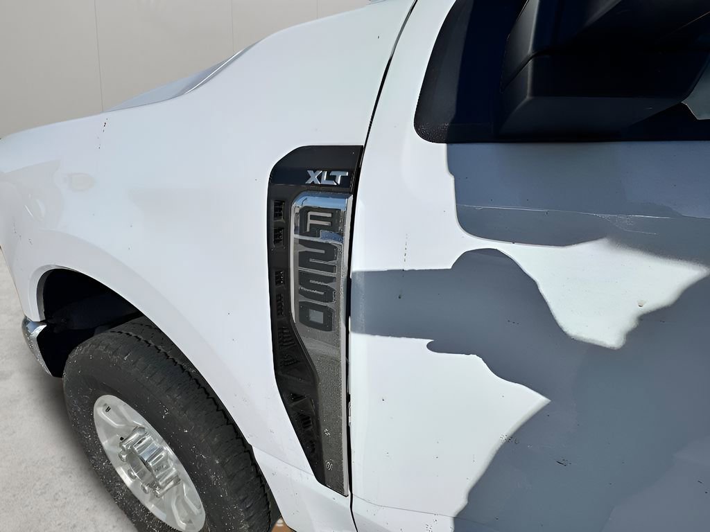 Used 2024 Ford F250 XLT image 31
