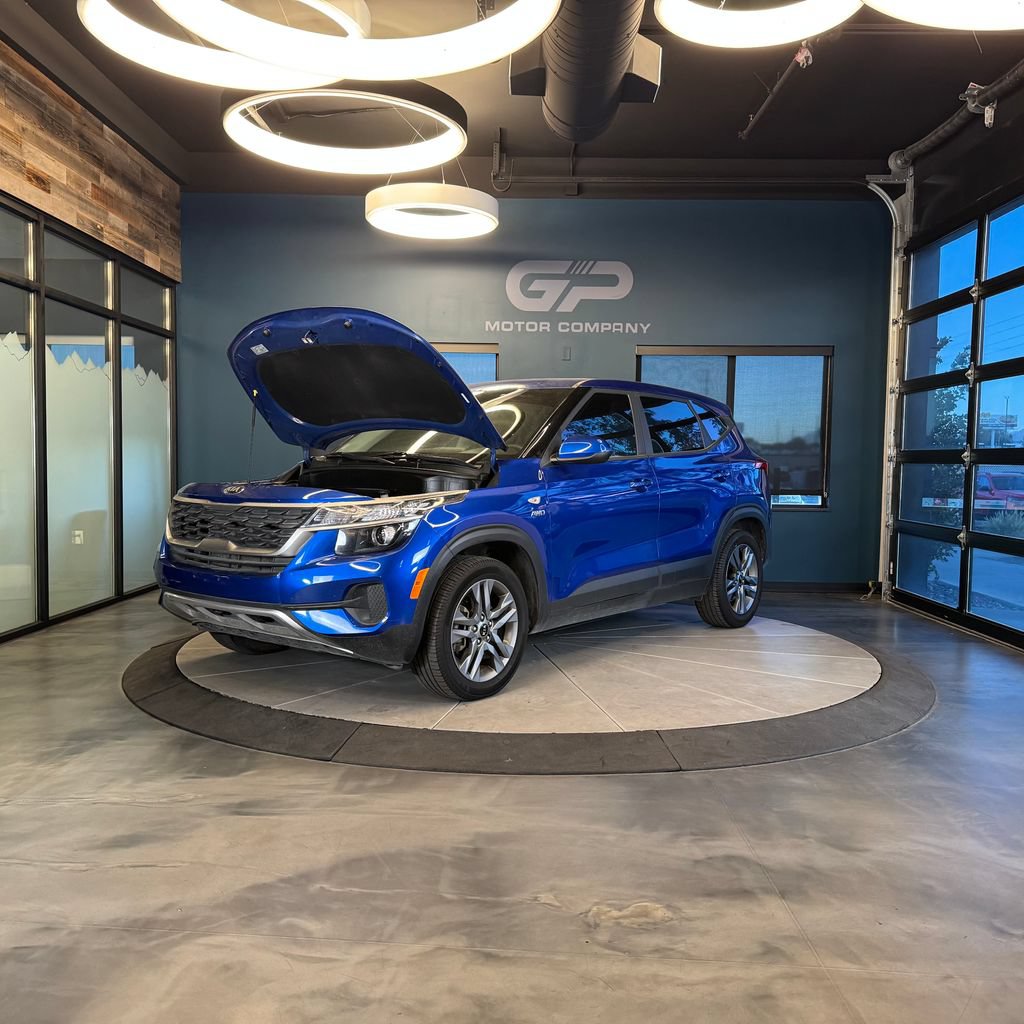 Used 2021 Kia Seltos LX AWD/4WD image 24