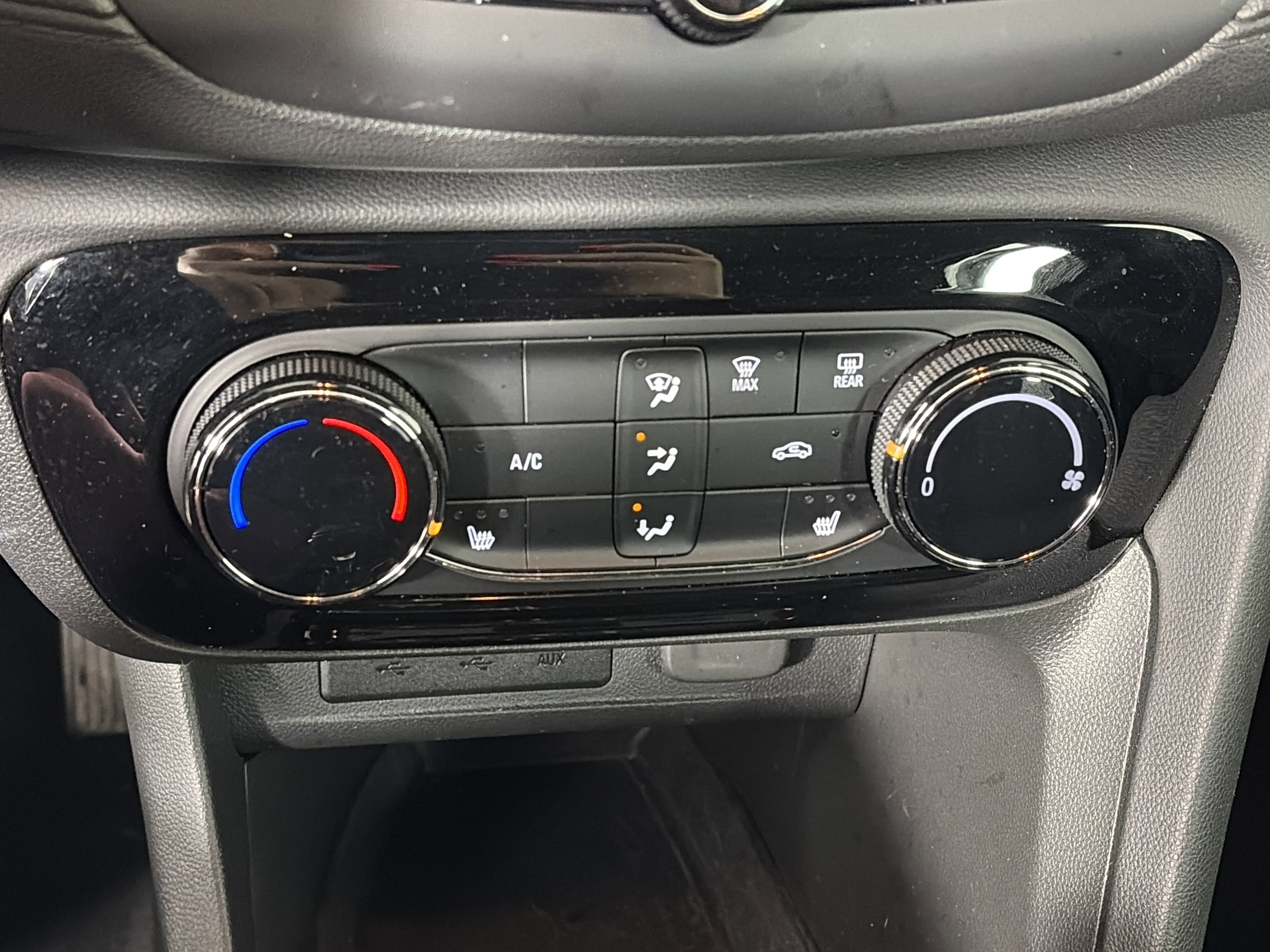 Certified 2023 Buick Encore GX Preferred w/ Cold Weather Comfort Package image 19