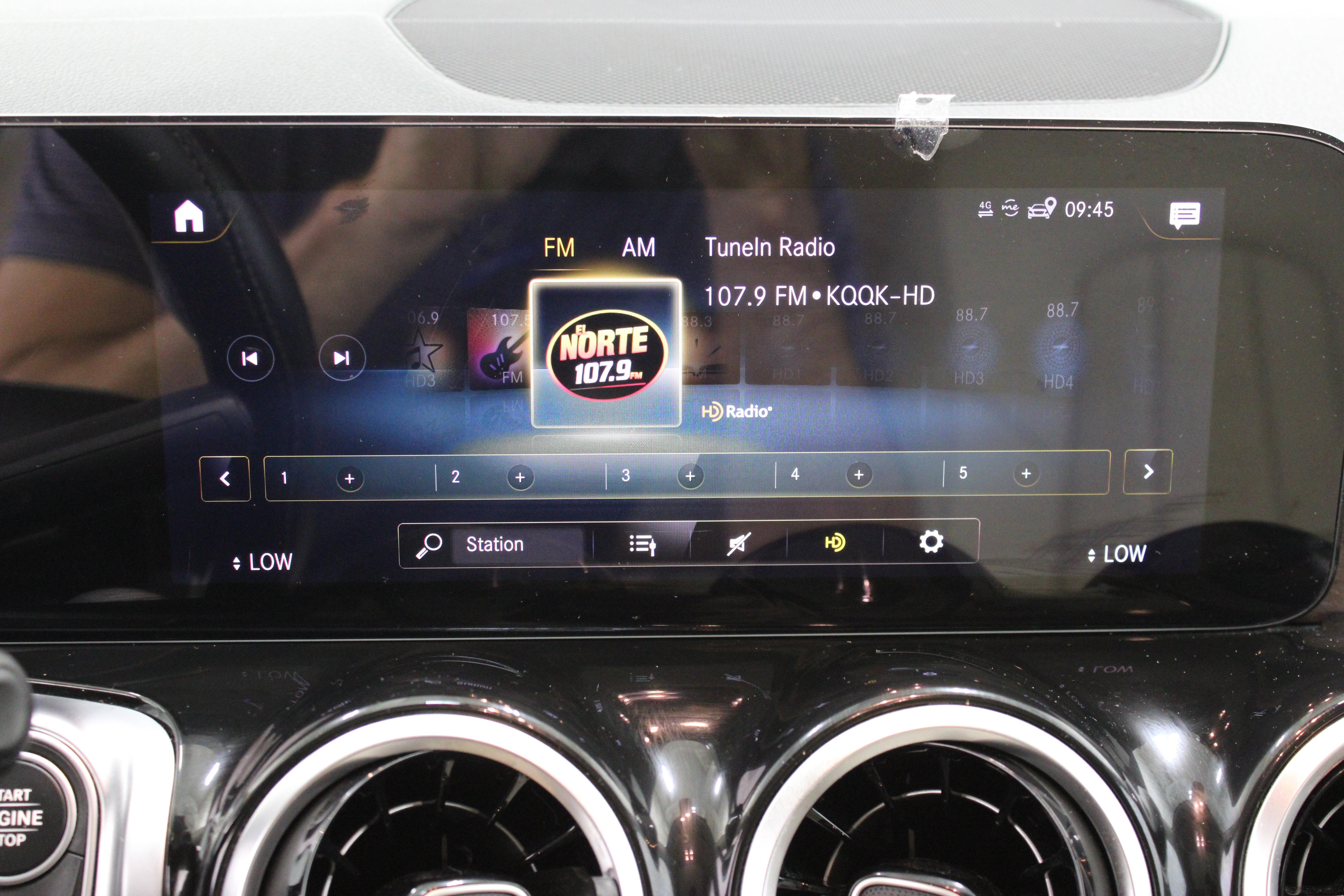 Used 2022 Mercedes-Benz GLB 250 image 18