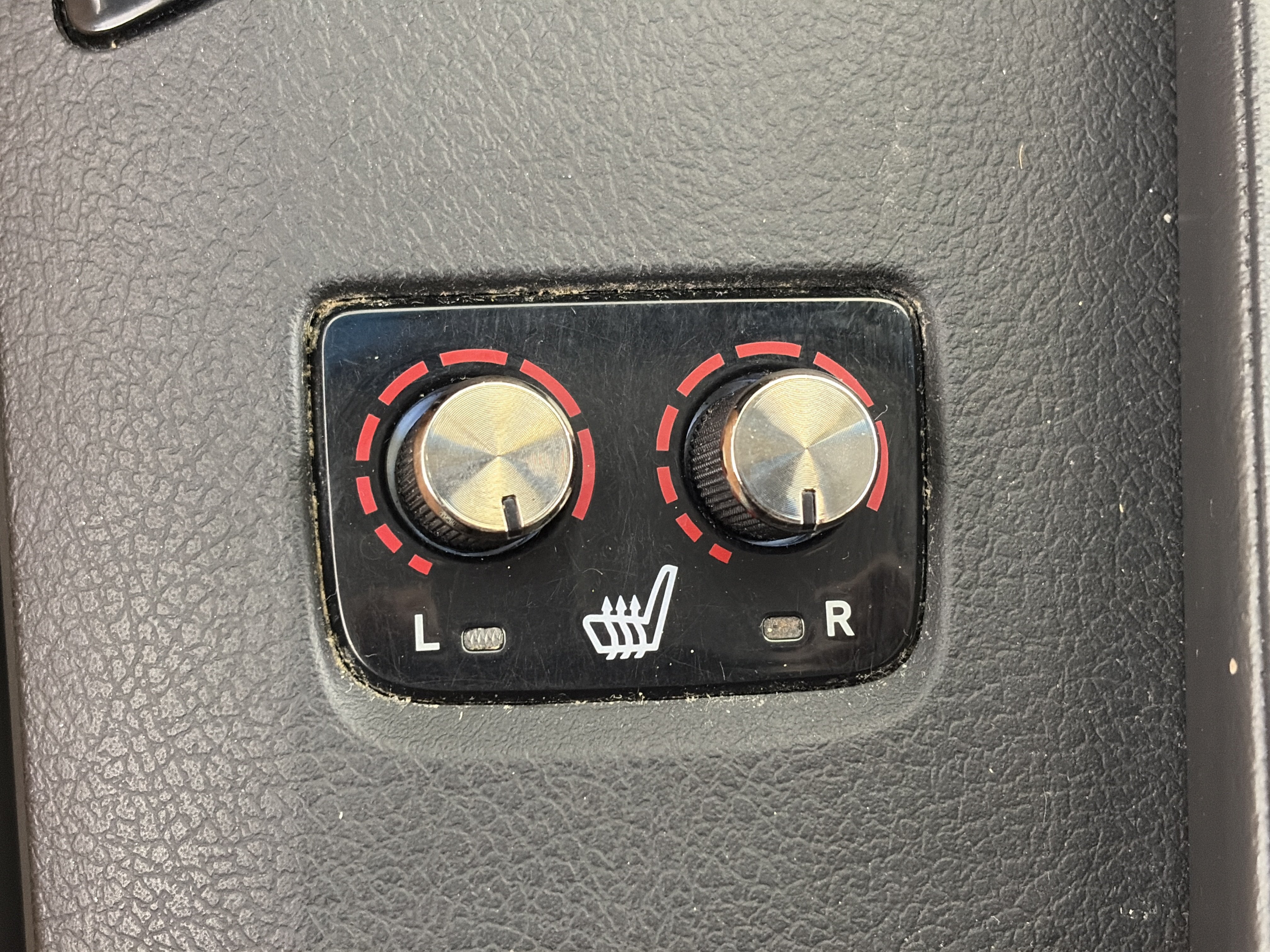 Used 2016 Toyota Avalon Touring FWD image 23