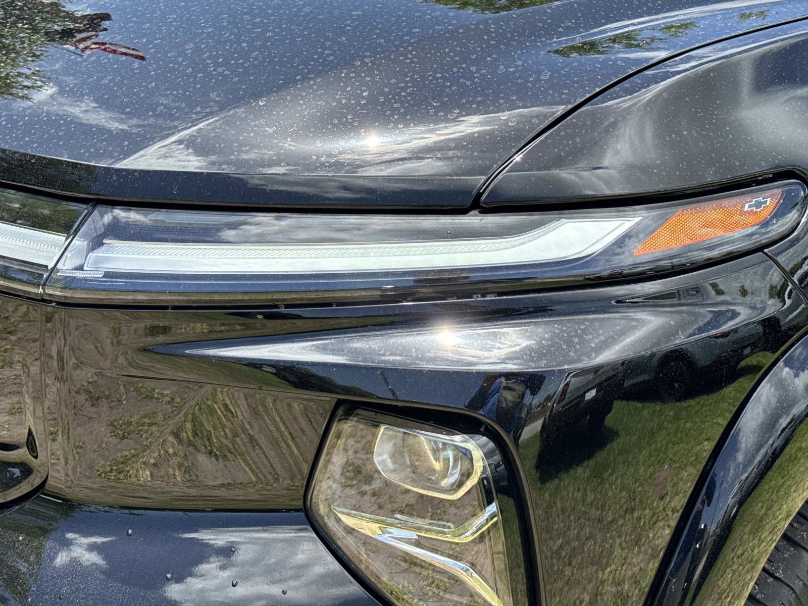 Used 2025 Chevrolet Silverado EV RST AWD/4WD image 8