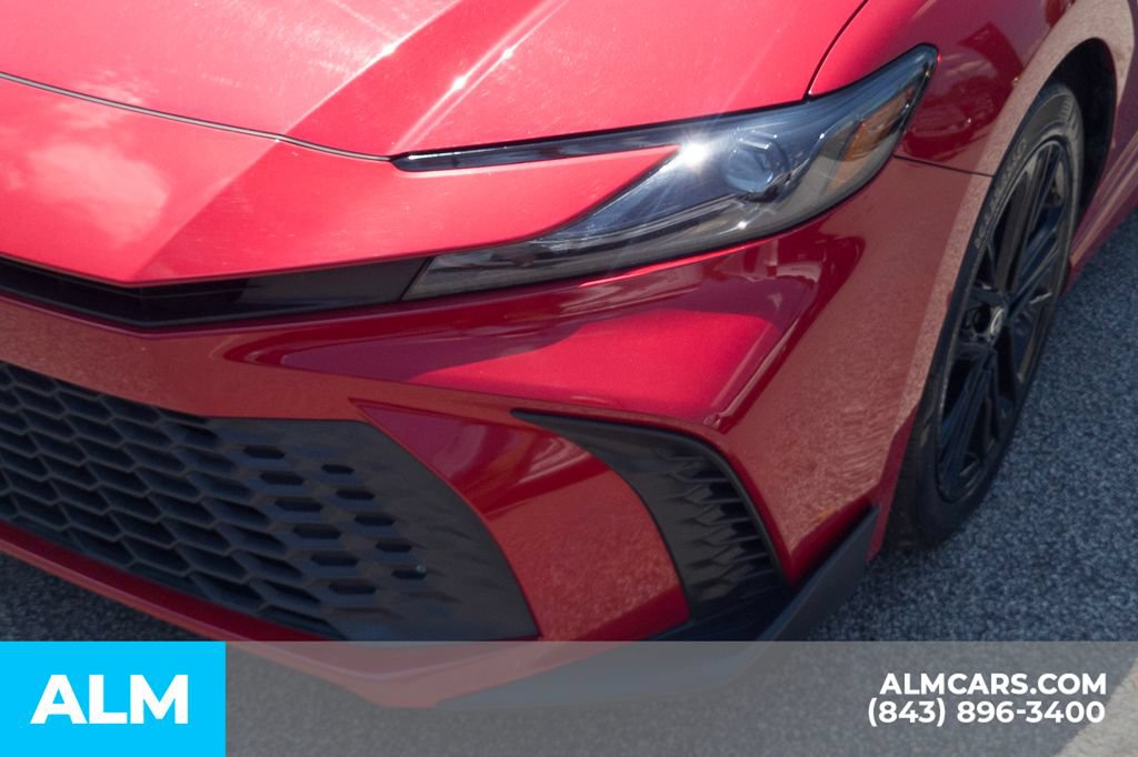 Used 2025 Toyota Camry SE FWD image 11