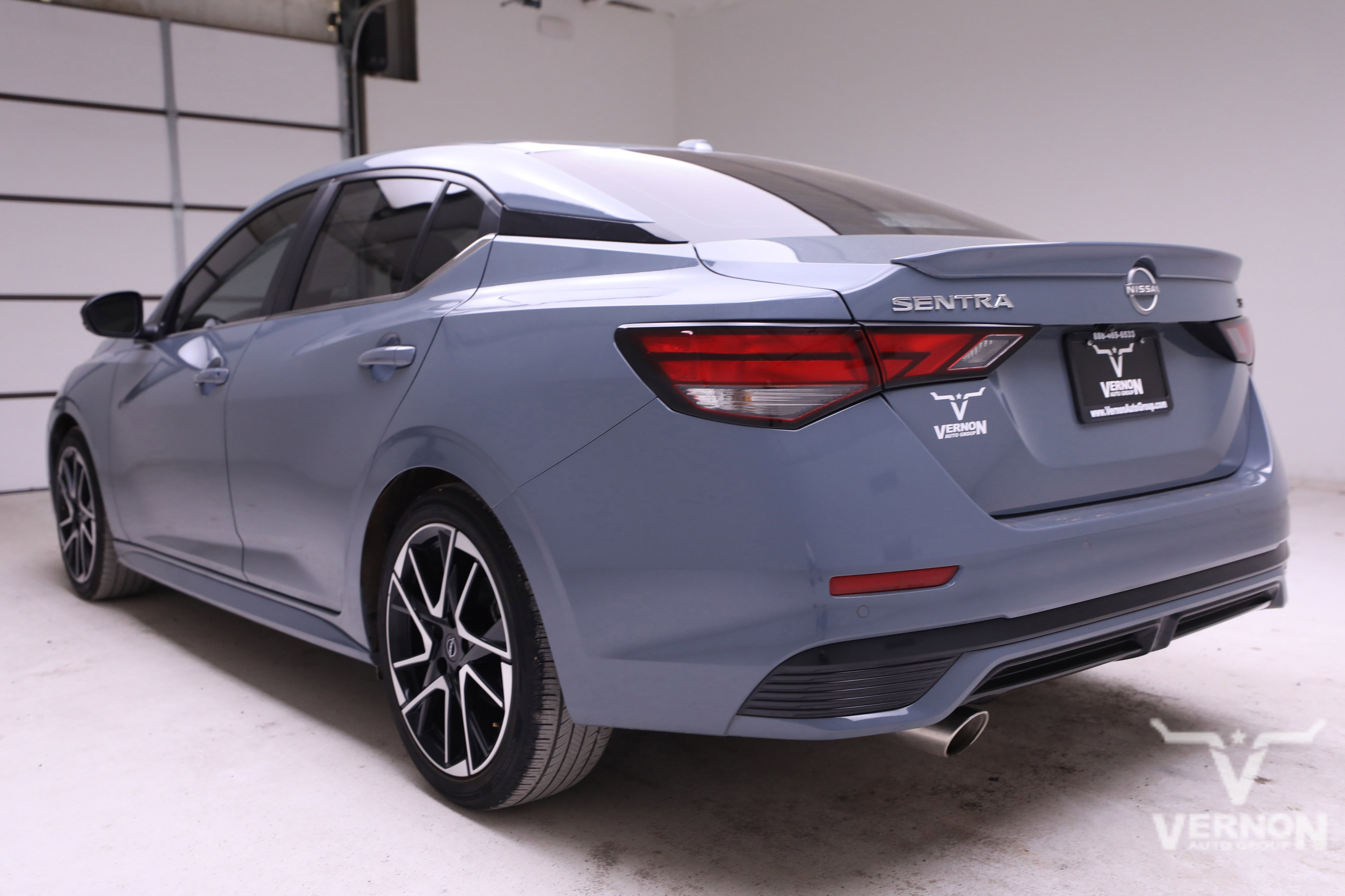 Used 2024 Nissan Sentra SR image 3