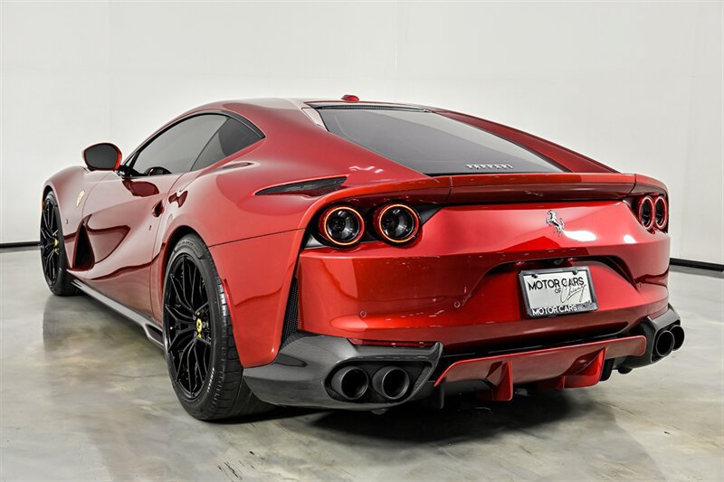Used 2020 Ferrari 812 Superfast RWD image 13