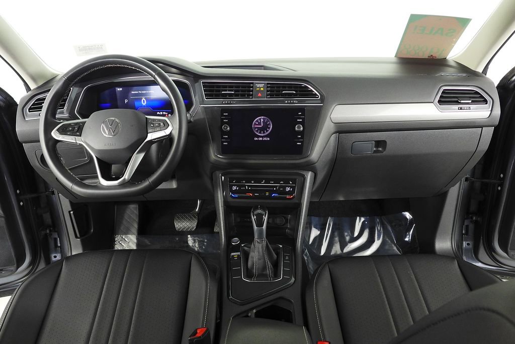 Used 2022 Volkswagen Tiguan SE image 25
