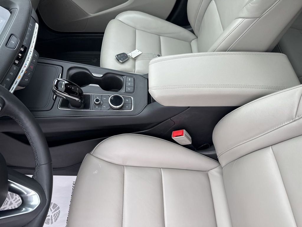 Used 2023 Cadillac XT4 Premium Luxury w/ Cold Weather Package FWD image 30