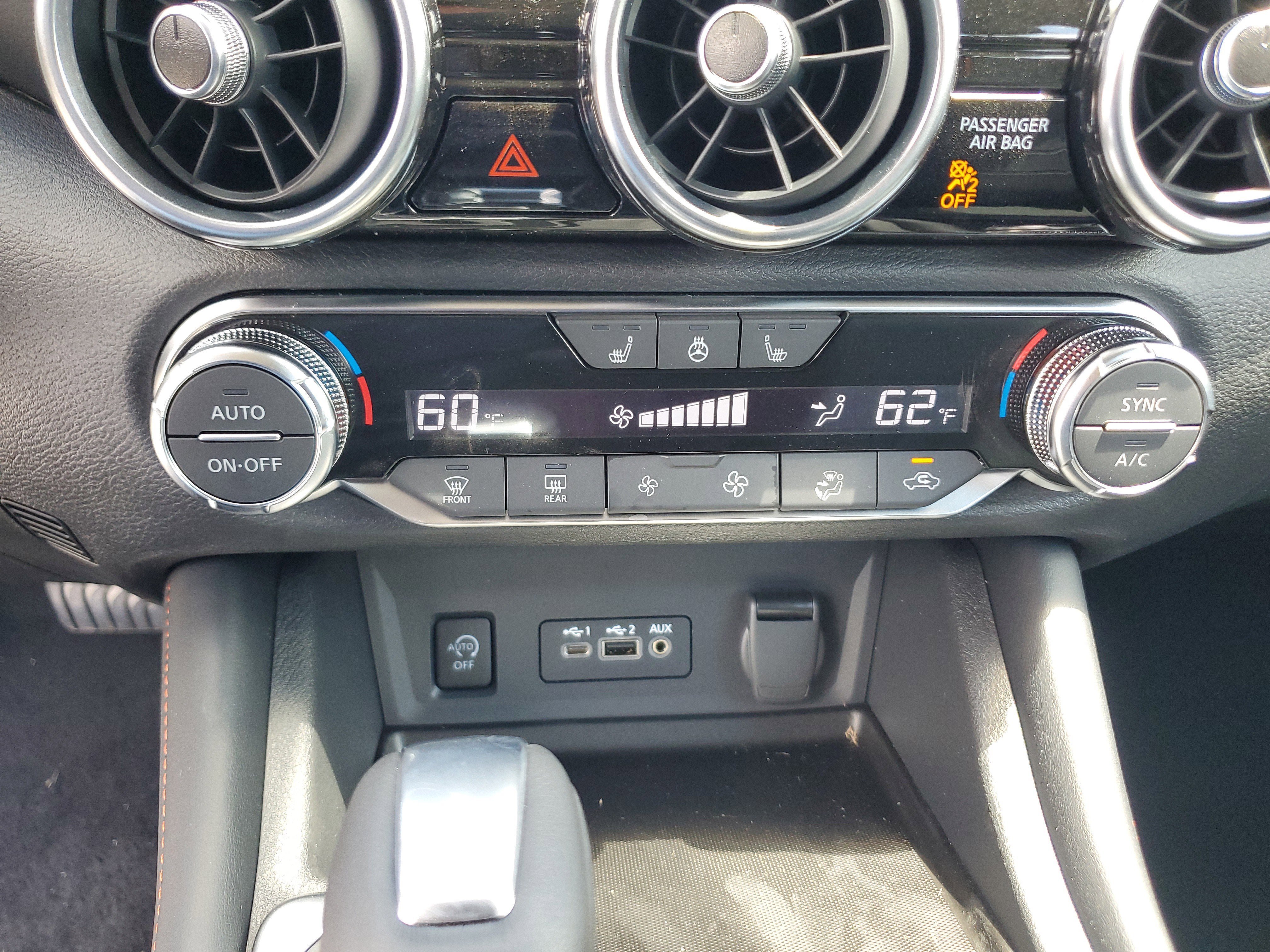 New 2025 Nissan Sentra SR w/ SR Premium Package FWD image 24