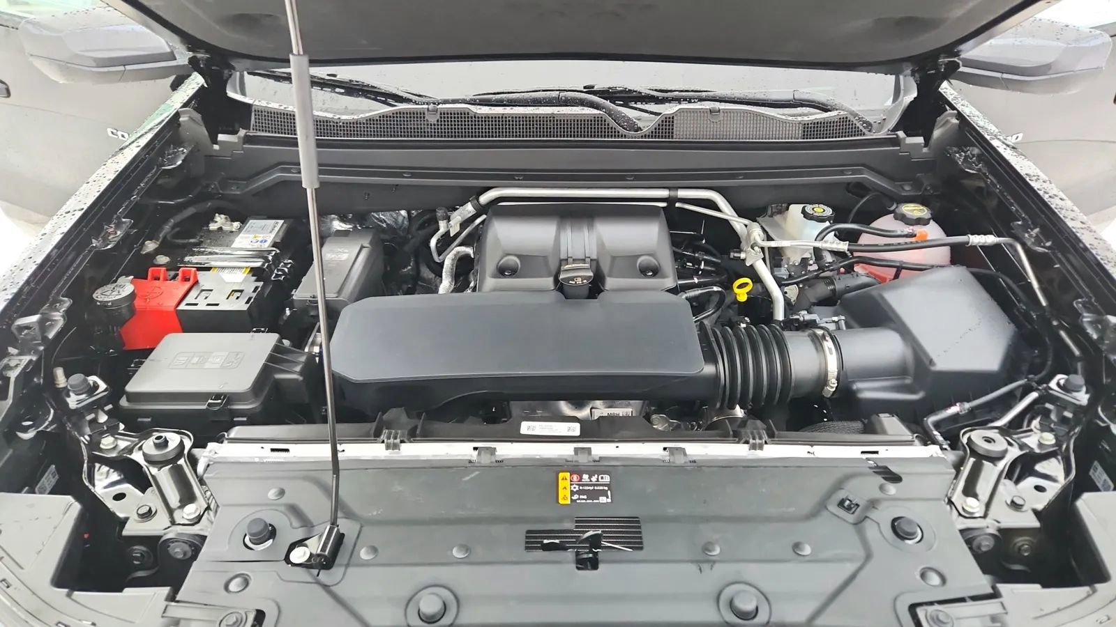 Used 2024 Chevrolet Colorado LT w/ LT Convenience Package image 32