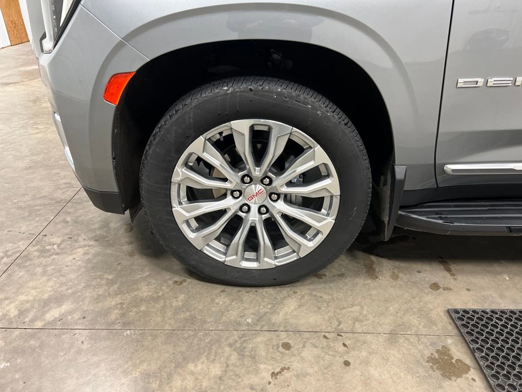 Certified 2024 GMC Yukon XL Denali AWD/4WD image 10