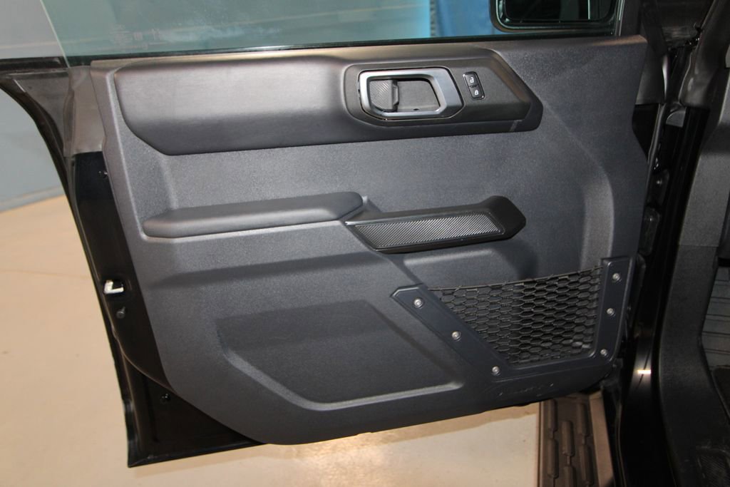 Used 2025 Ford Bronco Outer Banks image 5