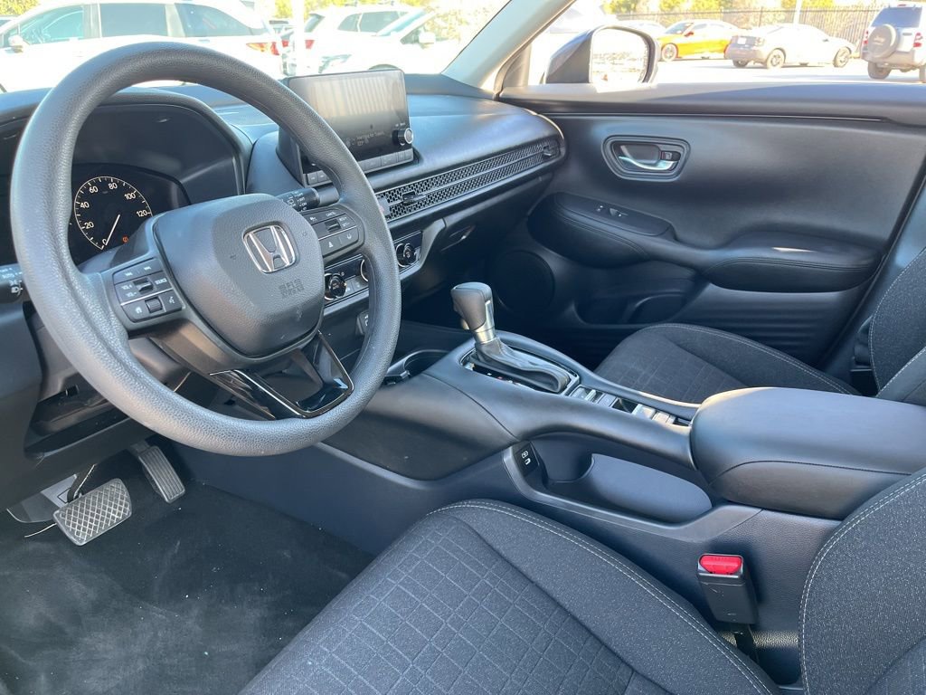 Certified 2025 Honda HR-V LX image 17
