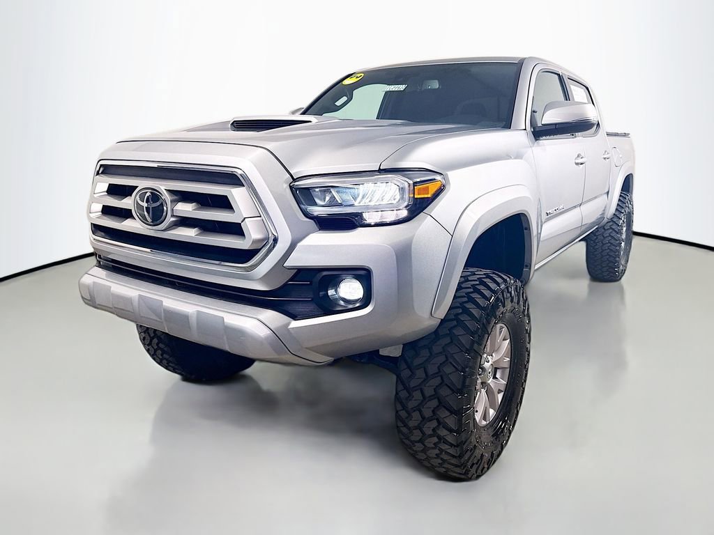 Used 2023 Toyota Tacoma TRD Sport AWD/4WD image 3
